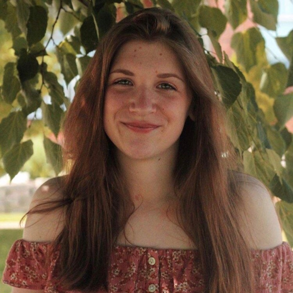 Meet your Posher, Olivia